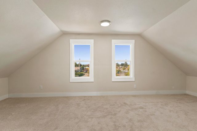 3918 N Maple St, Spokane, WA 99205
