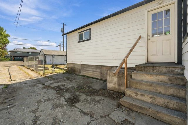 3918 N Maple St, Spokane, WA 99205