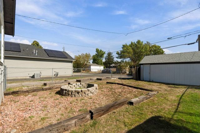 3918 N Maple St, Spokane, WA 99205