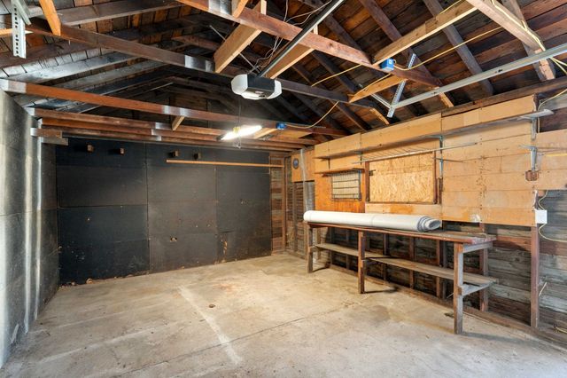 3918 N Maple St, Spokane, WA 99205