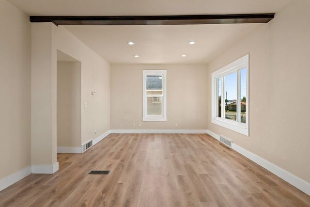 3918 N Maple St, Spokane, WA 99205