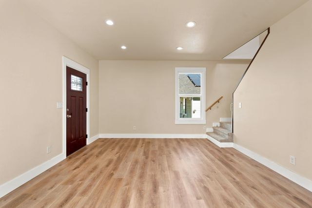 3918 N Maple St, Spokane, WA 99205