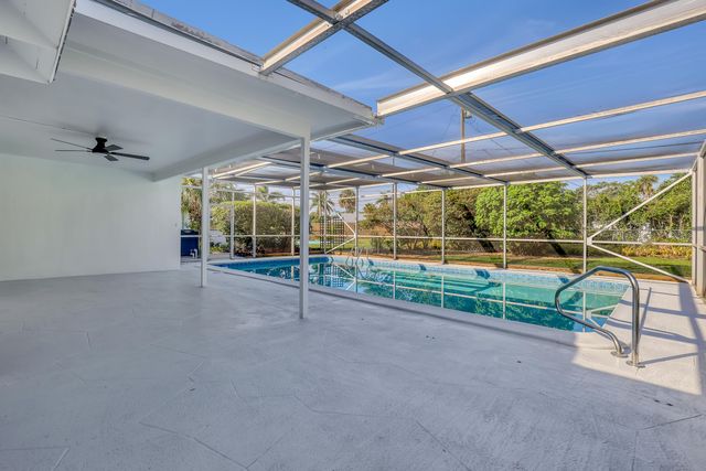 9715 Dahlia Avenue, Palm Beach Gardens, FL 33410