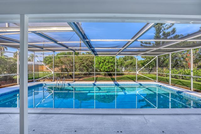 9715 Dahlia Avenue, Palm Beach Gardens, FL 33410