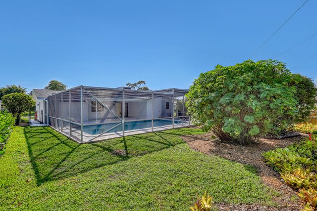 9715 Dahlia Avenue, Palm Beach Gardens, FL 33410