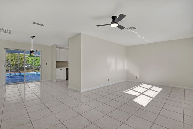 9715 Dahlia Avenue, Palm Beach Gardens, FL 33410