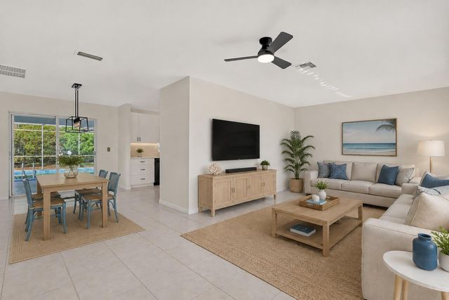 9715 Dahlia Avenue, Palm Beach Gardens, FL 33410