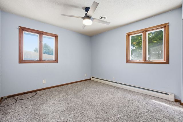 2765 1st Avenue, Marion, IA 52302