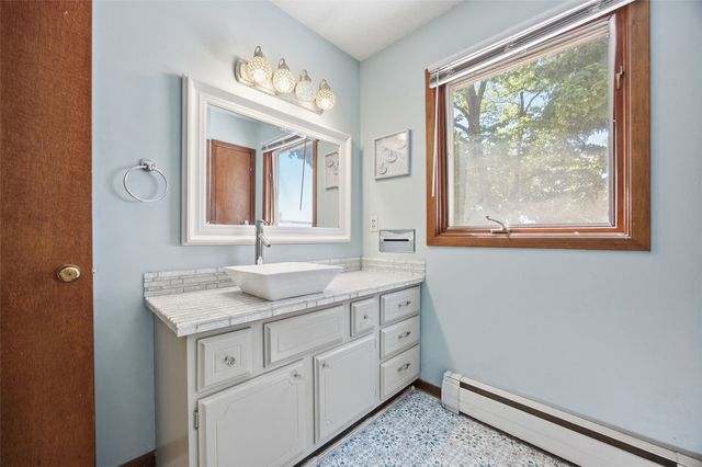 2765 1st Avenue, Marion, IA 52302