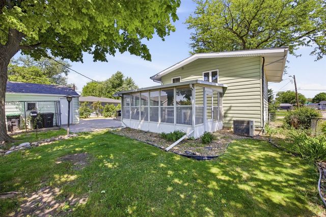 2765 1st Avenue, Marion, IA 52302