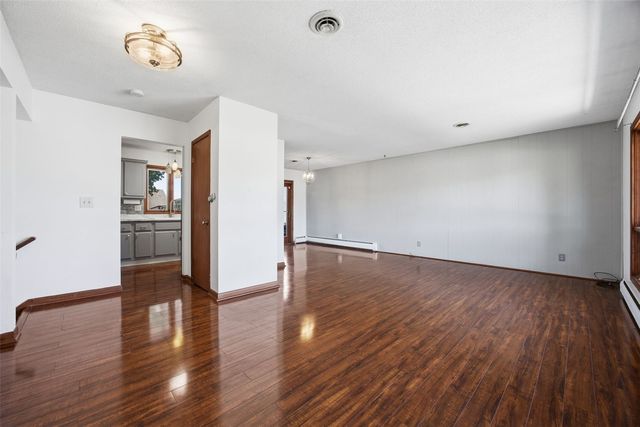 2765 1st Avenue, Marion, IA 52302