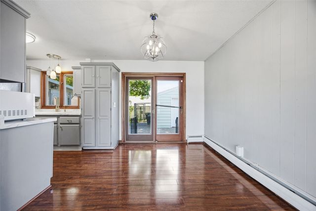 2765 1st Avenue, Marion, IA 52302