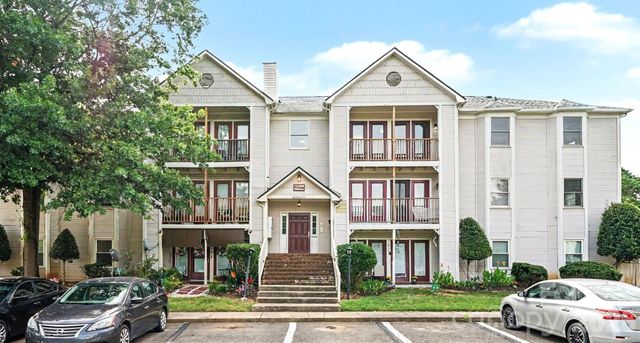 6165 Meadow Rose Lane, Charlotte, NC 28215