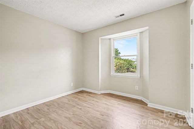 6165 Meadow Rose Lane, Charlotte, NC 28215