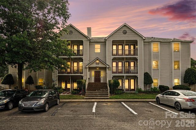 6165 Meadow Rose Lane, Charlotte, NC 28215