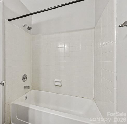 6165 Meadow Rose Lane, Charlotte, NC 28215