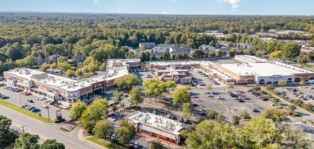 6165 Meadow Rose Lane, Charlotte, NC 28215