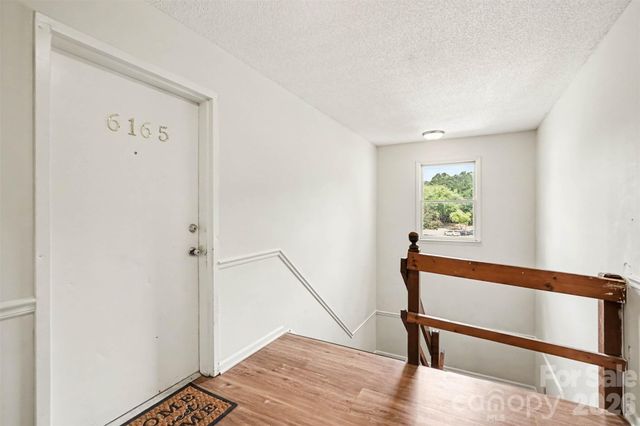 6165 Meadow Rose Lane, Charlotte, NC 28215