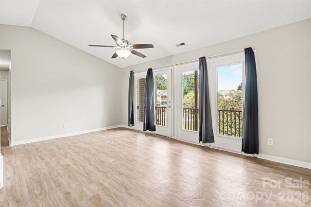 6165 Meadow Rose Lane, Charlotte, NC 28215