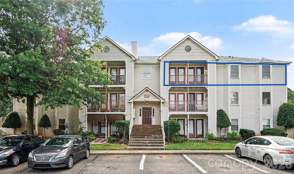 6165 Meadow Rose Lane, Charlotte, NC 28215