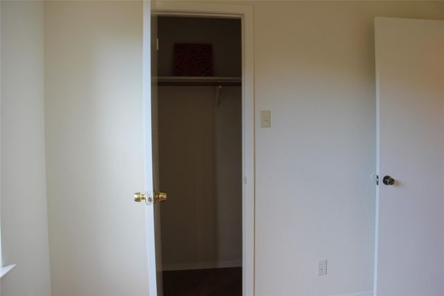 11611 Rustic Rock DR B, Austin, TX 78750