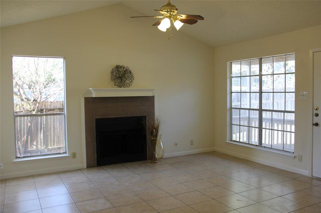 11611 Rustic Rock DR B, Austin, TX 78750