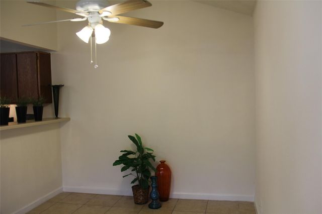 11611 Rustic Rock DR B, Austin, TX 78750