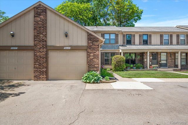 31609 Green Meadow Lane 139, Warren, MI 48093