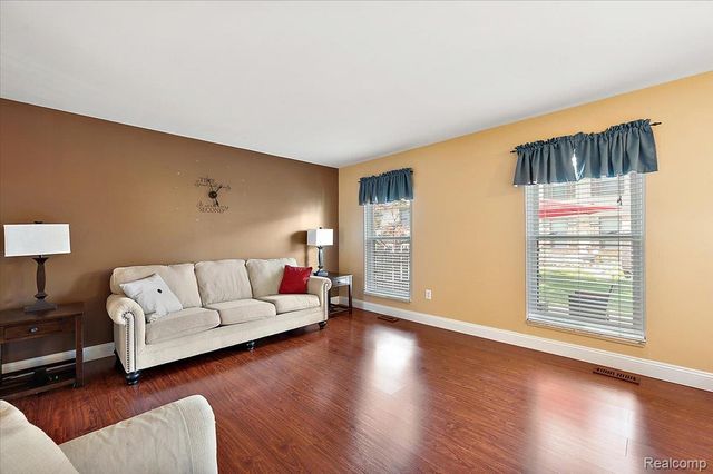 31609 Green Meadow Lane 139, Warren, MI 48093