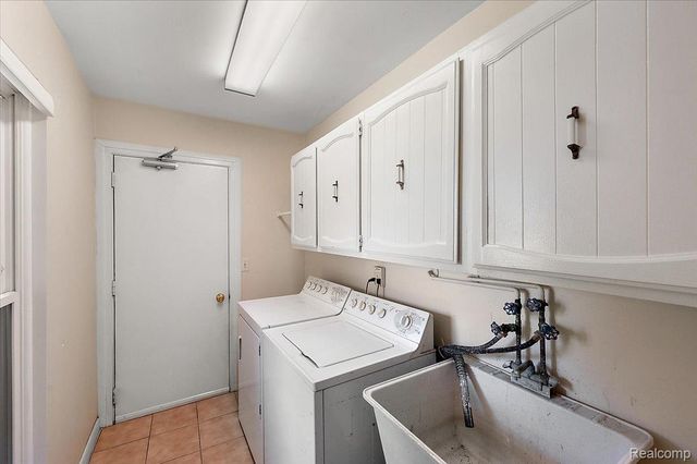 31609 Green Meadow Lane 139, Warren, MI 48093