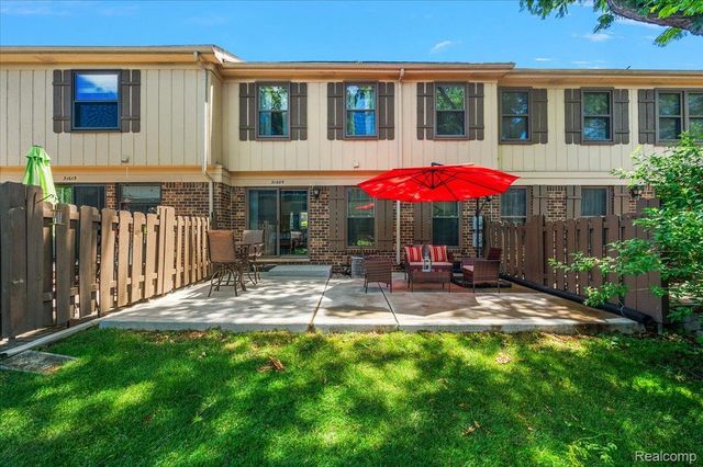 31609 Green Meadow Lane 139, Warren, MI 48093