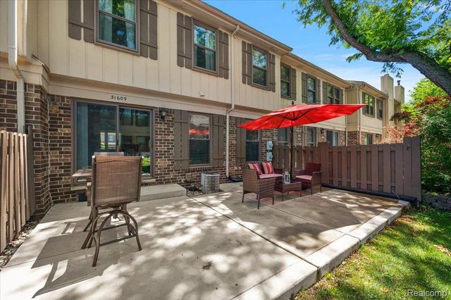 31609 Green Meadow Lane 139, Warren, MI 48093