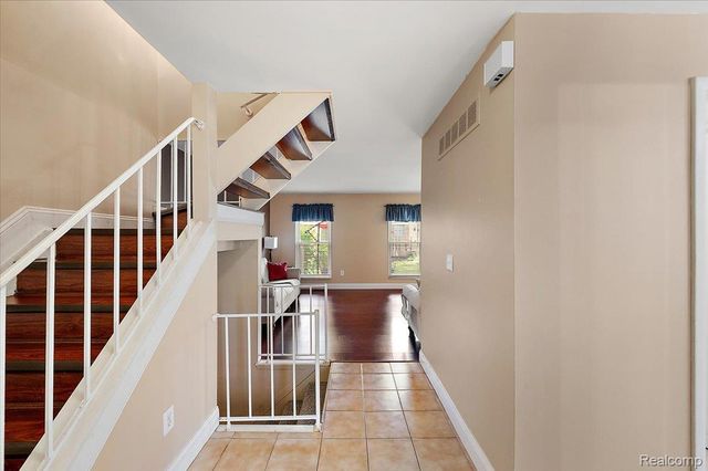 31609 Green Meadow Lane 139, Warren, MI 48093
