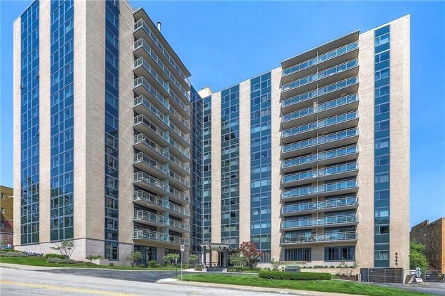 4545 Wornall Road 1009, Kansas City, MO 64111