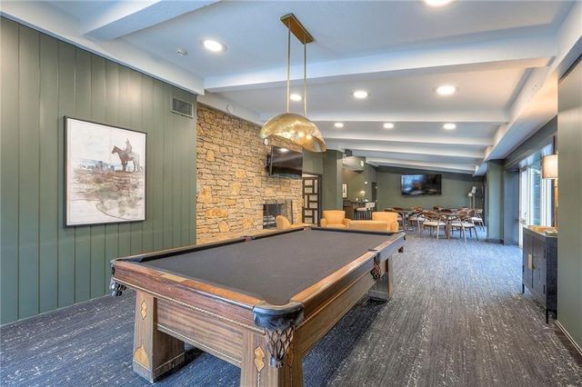 4545 Wornall Road 1009, Kansas City, MO 64111