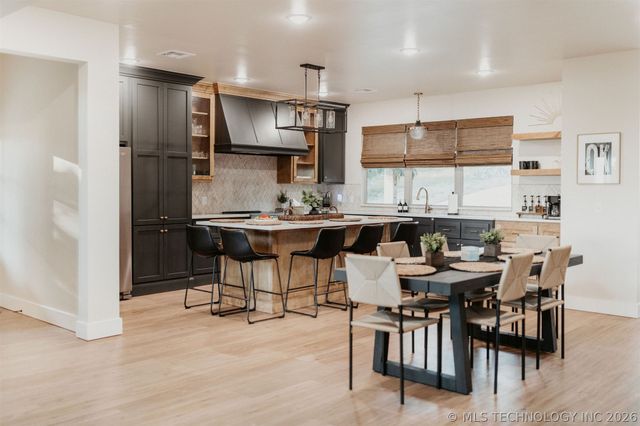 118900 S 4213 Road, Eufaula, OK 74136