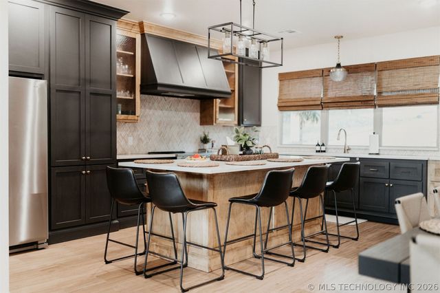 118900 S 4213 Road, Eufaula, OK 74136