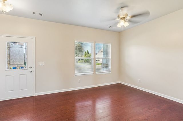 1713 Muirwood Blvd, Murfreesboro, TN 37128