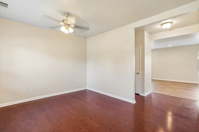 1713 Muirwood Blvd, Murfreesboro, TN 37128