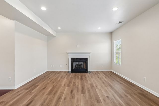 1713 Muirwood Blvd, Murfreesboro, TN 37128