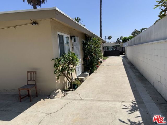 12463 Walsh Avenue, Los Angeles, CA 90066