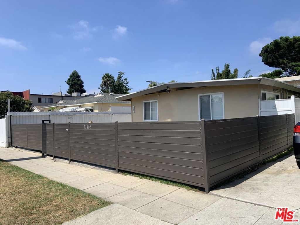 12463 Walsh Avenue, Los Angeles, CA 90066