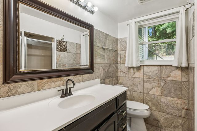 683 Brewer Dr, Nashville, TN 37211