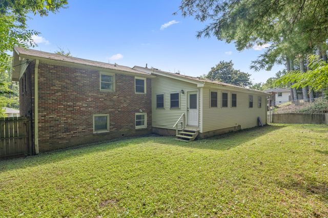683 Brewer Dr, Nashville, TN 37211