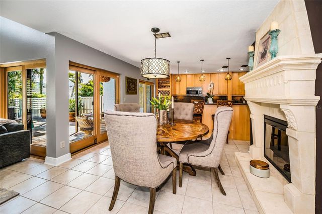 990 SAN CARLOS COURT NE, St Petersburg, FL 33702