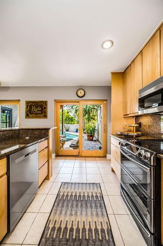 990 SAN CARLOS COURT NE, St Petersburg, FL 33702