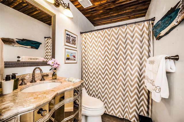 990 SAN CARLOS COURT NE, St Petersburg, FL 33702