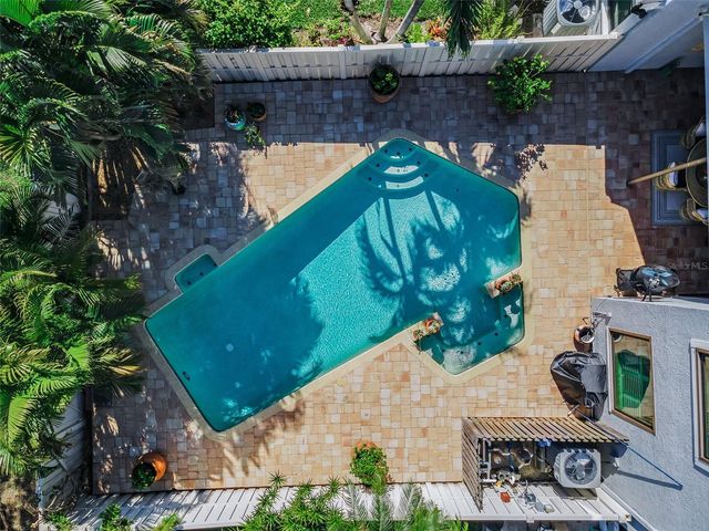 990 SAN CARLOS COURT NE, St Petersburg, FL 33702