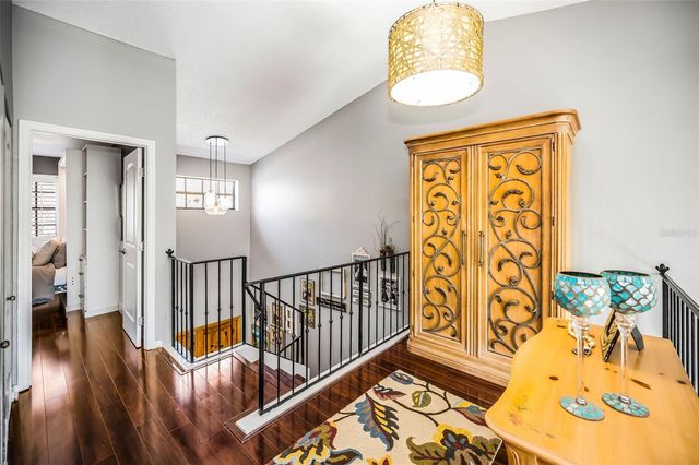 990 SAN CARLOS COURT NE, St Petersburg, FL 33702