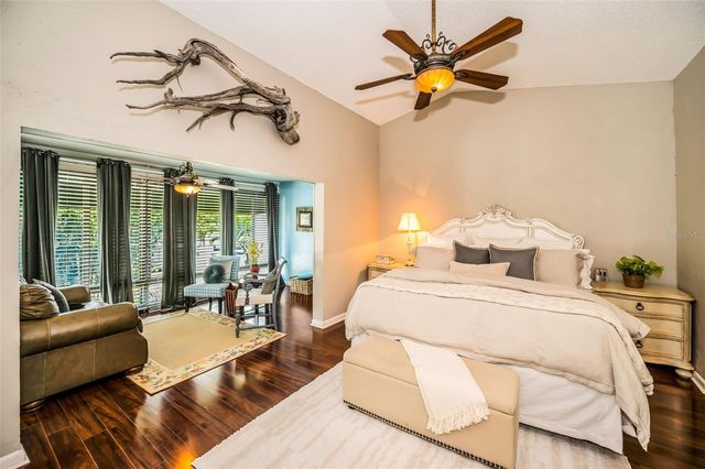 990 SAN CARLOS COURT NE, St Petersburg, FL 33702